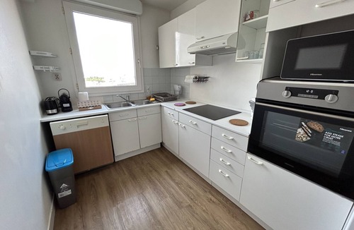 Le Kremlin-Bicetre Apartment | 500m from Paris, 130m2, 4 bdr, balcony and parking