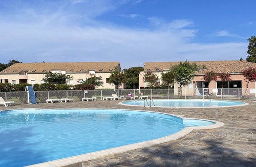 Santa-Maria-Poggio Apartment | 500m from the beach T2 with pool, terrace, air conditioning