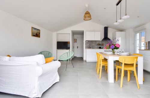Barbatre House | 500m from the beach - House 6 adults & 1 child