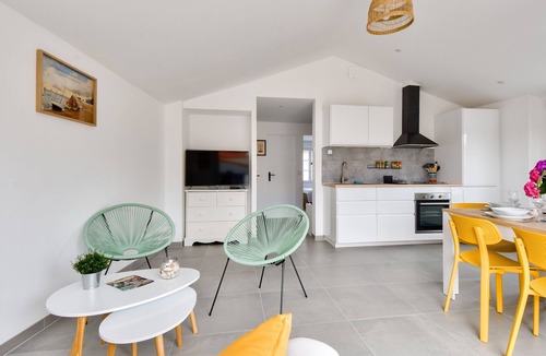 Barbatre House | 500m from the beach - House 6 adults & 1 child