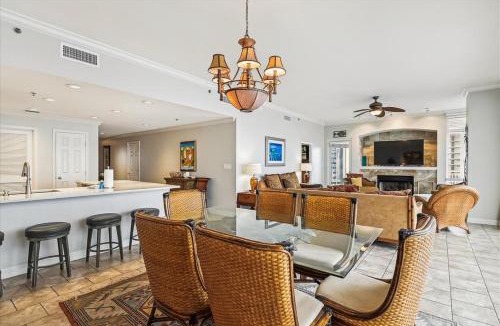 Thomas Drive Apartment | 501 Sterling Beach