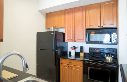 Florida Center Apartment | 503 Luxury 1Bedroom pool and Universal view