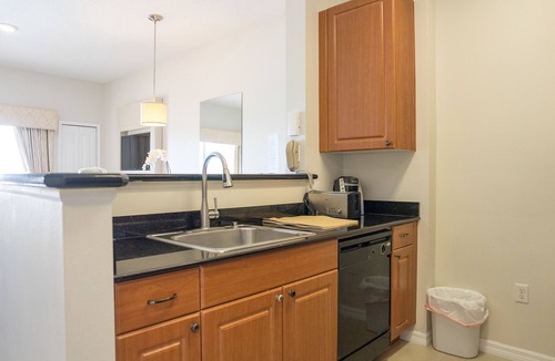 Florida Center Apartment | 503 Luxury 1Bedroom pool and Universal view