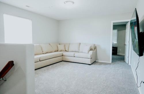 West Jordan House | 5040 Sqft l Sleeps 25 l Near Ski & Downtown SLC