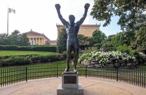 Logan Square Apartment | 508 Urban Lifestyle king bed APT in Center city