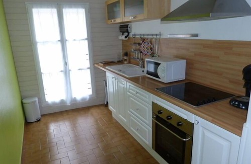 Nantes Centre Apartment | 50m2, modern, 1 bedroom king size bed, teleworking, flexible arrival/departure
