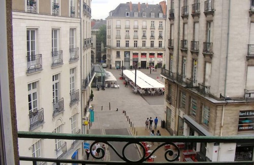 Nantes Centre Apartment | 50m2, modern, 1 bedroom king size bed, teleworking, flexible arrival/departure