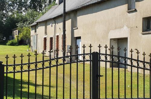 La Meziere House | 51 Le Chêne Fourcher