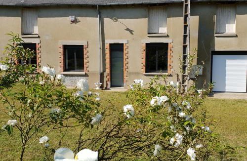 La Meziere House | 51 Le Chêne Fourcher