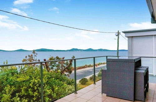 Hawks Nest House | 51 The Boulevarde Hawks Nest