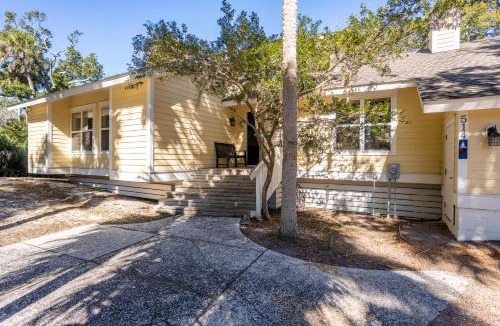 Blue Heron Lake House | 514 Remora Dr