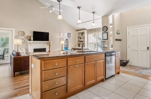 Blue Heron Lake House | 514 Remora Dr