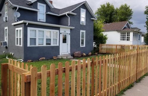 Cheyenne Apartment | 514 w 23rd st