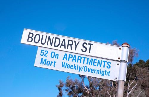 Vale Of Clwydd Apartment | 52 on Mort