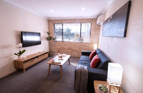 Vale Of Clwydd Apartment | 52 on Mort