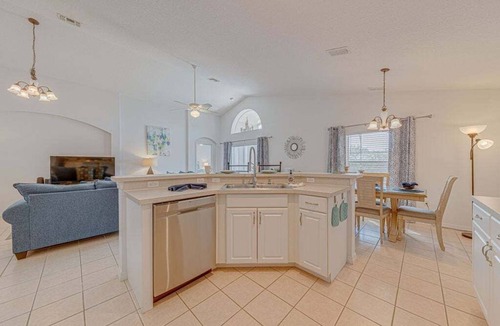Highgate Park Villa | 521 - Lovely 4 Bedroom, 3.5 Bath Villa with South Facing Pool