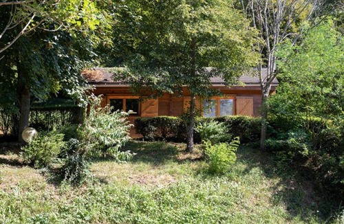 Sauveterre-de-Rouergue Ski Chalet | 52m² Chalet with Terrace in Sauveterre-de-Rouergue