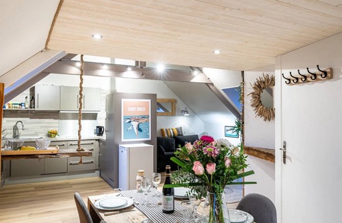 Saint-Meloir-des-Ondes Apartment | 53 m² Apartment ∙ 1 bedroom ∙ 4 guests