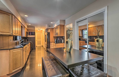Adelphia House | 53 Mi to MetLife! Jersey Home w/Hot Tub & Pool!