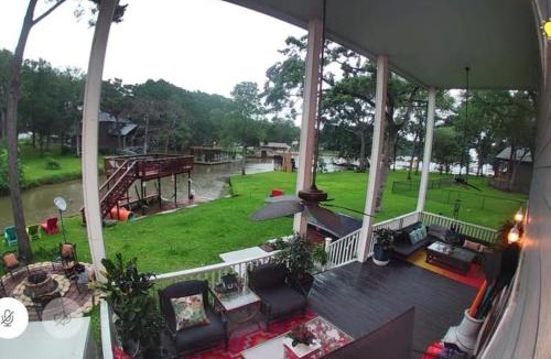 Leisure Land House | 531 Massive lakefront home with HOT TUB