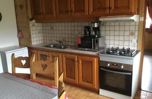 Chatel Apartment | 538 Route de la Bechigne