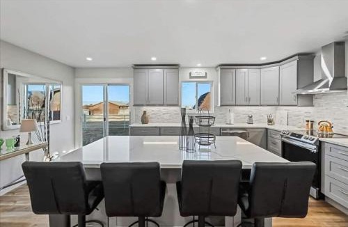 Ahtanum House | 539 Massive 3 bedroom Sleeps 10