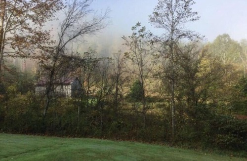 Waneta Cabin | 540-acre farm with trails, creeks, animals & nearby attractions