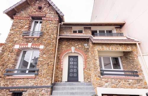 Bobigny Apartment | 55 m² Apartment ∙ 2 bedrooms ∙ 4 guests