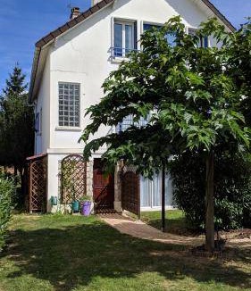 Clamart Apartment | 55 m² Apartment ∙ 2 bedrooms ∙ 6 guests