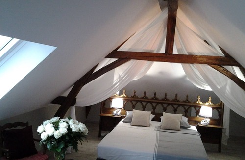 Bourre House | 55 m² of romantic attic space