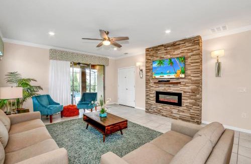Loughman Villa | 5532 Misty Oak Circle