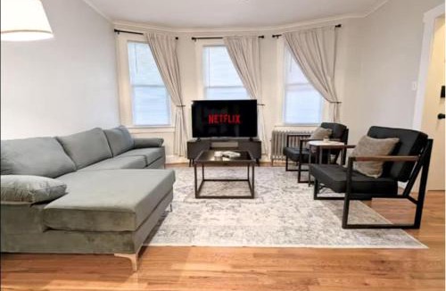 Orange House | 556d Cozy 3 Bedrooms Spacious Comfort