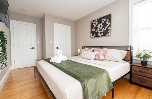 Codman Square Apartment | 558-2 Boston - Spacious & Modern 3BR near Franklin Park