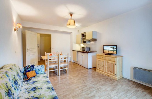 Bagneres-de-Luchon Apartment | 56 m² Apartment ∙ 2 bedrooms ∙ 7 guests