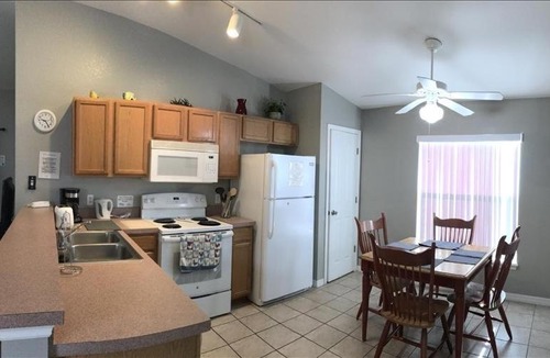 Loughman House | 56 Reserve House