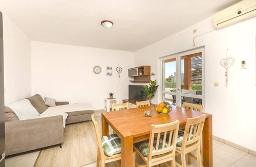 Tribunj Apartment | 58 m² Apartment ∙ 2 bedrooms ∙ 5 guests