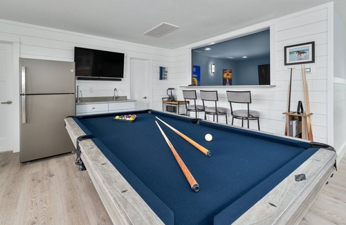 South Nags Head House | 5848- Sun & Sea time, Beautifully Appointed Luxury Oceanfront Home