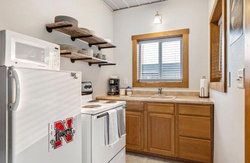 Burt County House | 595E River Cabin Grill Peaceful