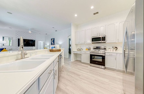 Highlands Reserve Villa | 596-Modern 5 Bed Home Overlooking Golf Course and Conservation Near Disney