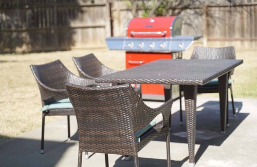 Sacramento House | 5B3B | Backyard BBQ | Workstation | RV Driveway