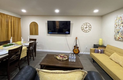 East Palo Alto Apartment | 5B4B Grand House Stanford & Meta