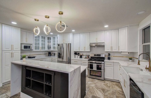 Alden Bridge House | 5BD/3BA Stylish Home w Game Room, Backyard, Pool