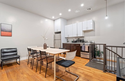 Williamsburg Apartment | 5BD Duplex w/Private Patio BBQ and Arcade Games