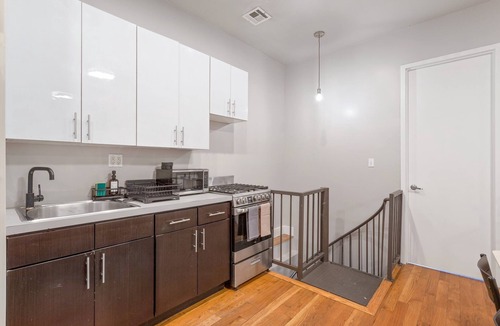 Williamsburg Apartment | 5BD Duplex w/Private Patio BBQ and Arcade Games