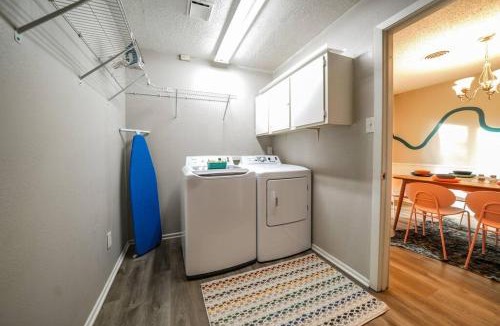 Bowie House | 5BD Eclectic Home, Lubbock, BBQ, Downtown 10mins