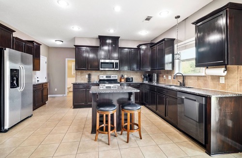 Columbus House | 5BD Lakeview Retreat - Fire Pit, Pool Table & BBQ