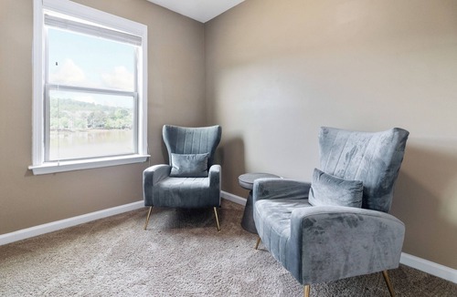 Columbus House | 5BD Lakeview Retreat - Fire Pit, Pool Table & BBQ