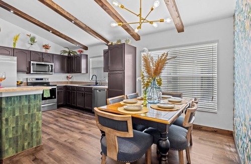 Windsor Palms House | 5bd Poolside Tropical Haven: 10mins - Disney World