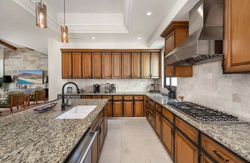 Juarez Apartment | 5BD Ritzy Villa 5: Ocean Views & Pool