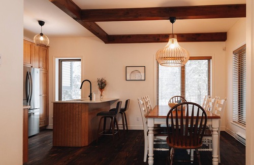 Mont-Tremblant House | 5BD Scani Chic! Mountain View! 6 mins to Skiing!